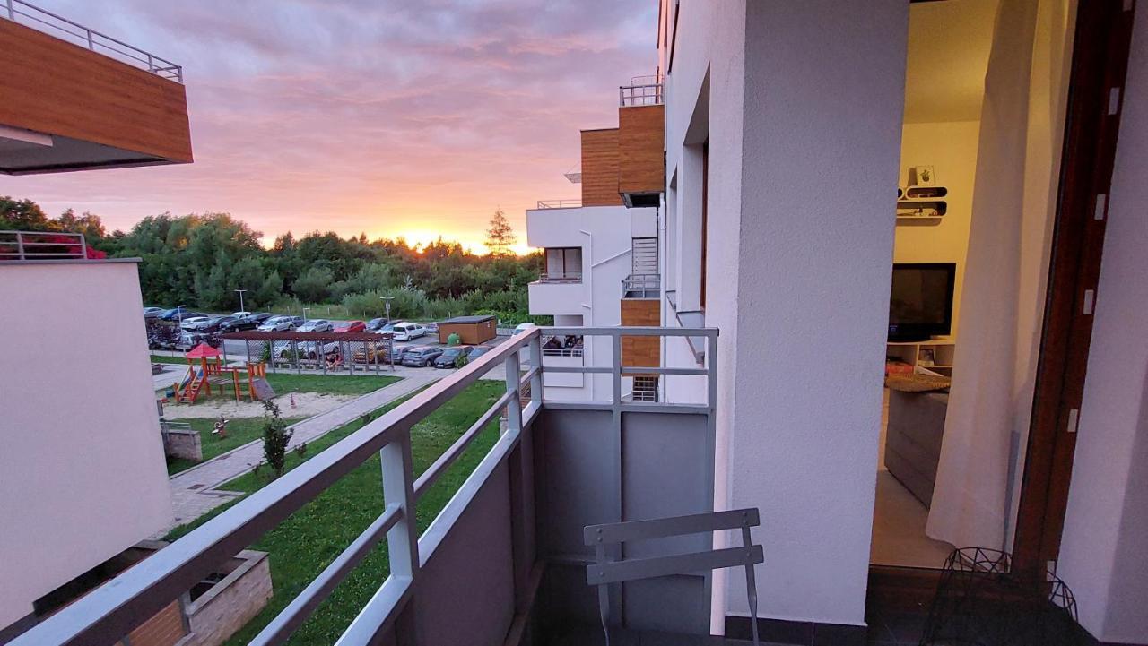 Apartament Black&White Rzeszow Bagian luar foto