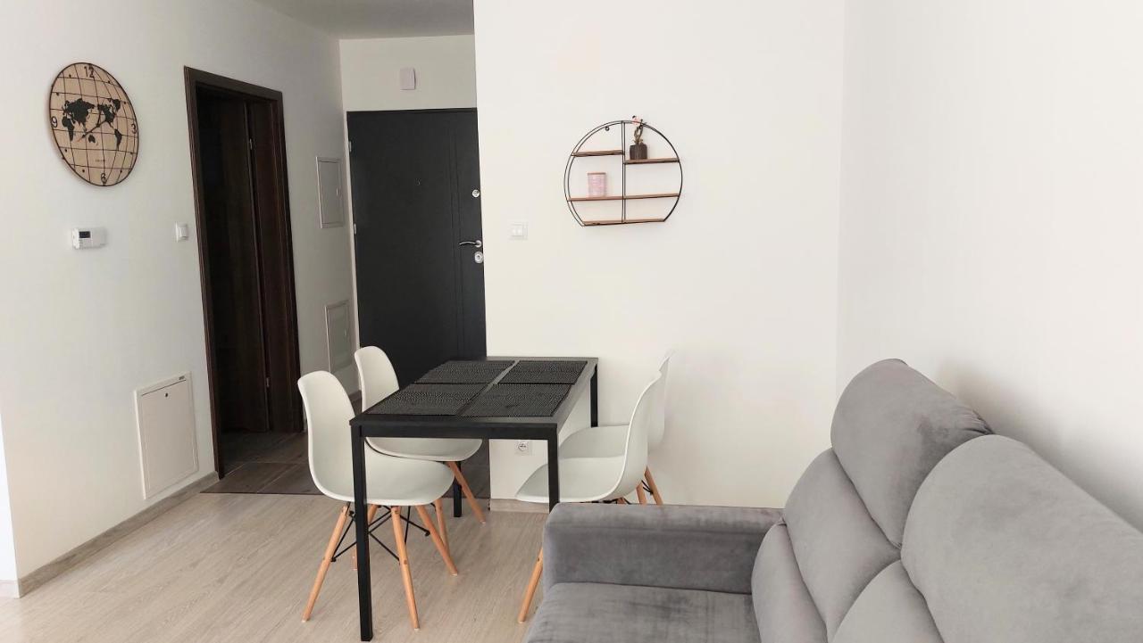 Apartament Black&White Rzeszow Bagian luar foto