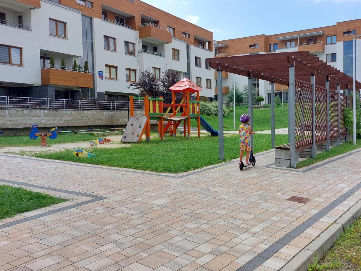 Apartament Black&White Rzeszow Bagian luar foto