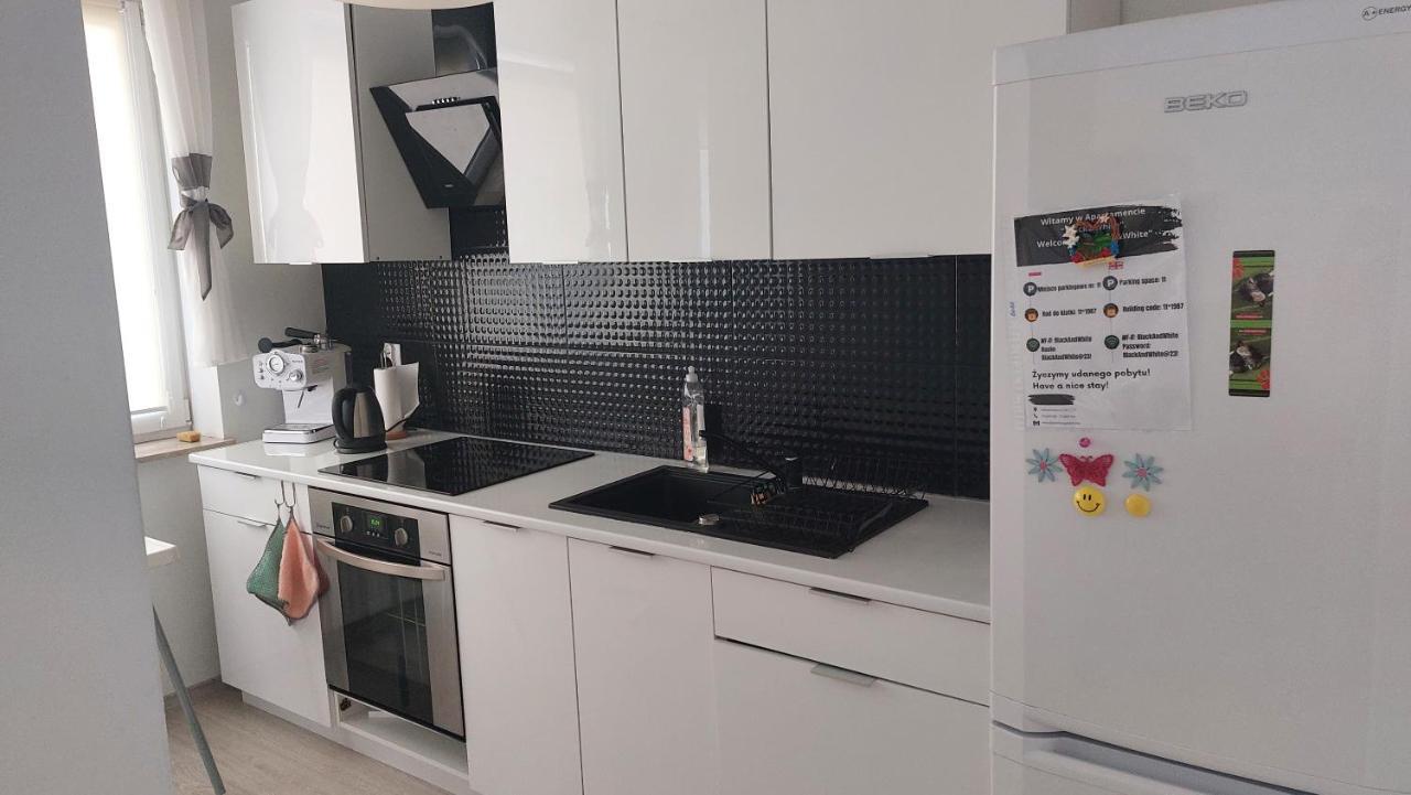 Apartament Black&White Rzeszow Bagian luar foto